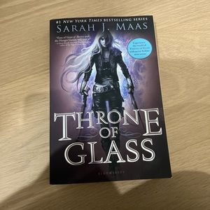 Throne of Glass by Sarah J Maas